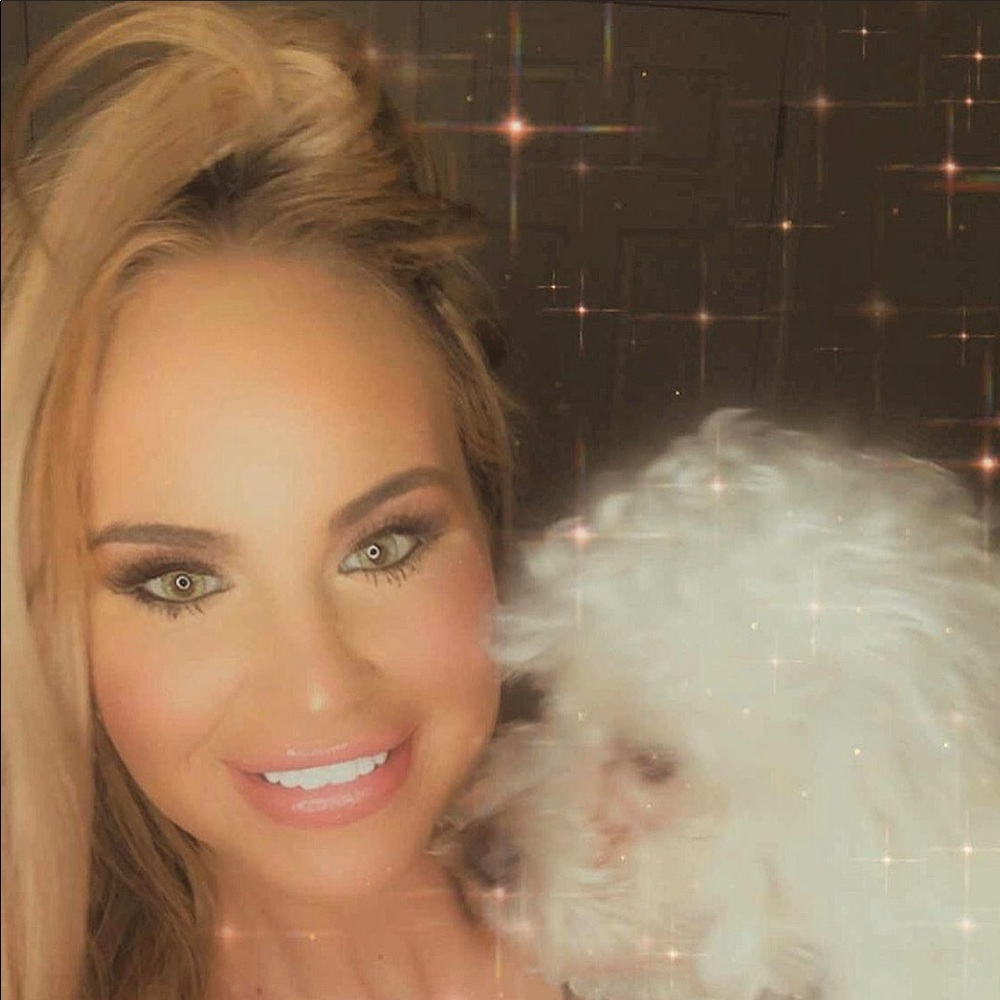 Meet your Posher, Monica